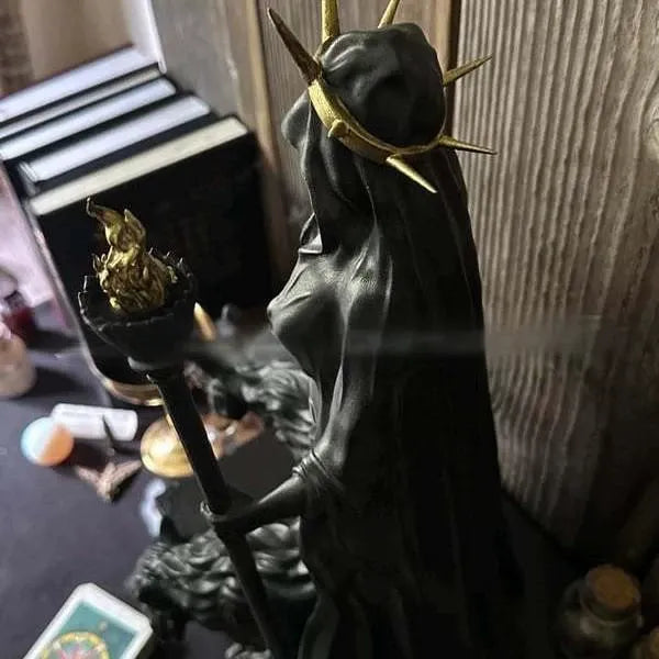 Dark Moon Guardian Altar Statue – Night Goddess Ritual Figure
