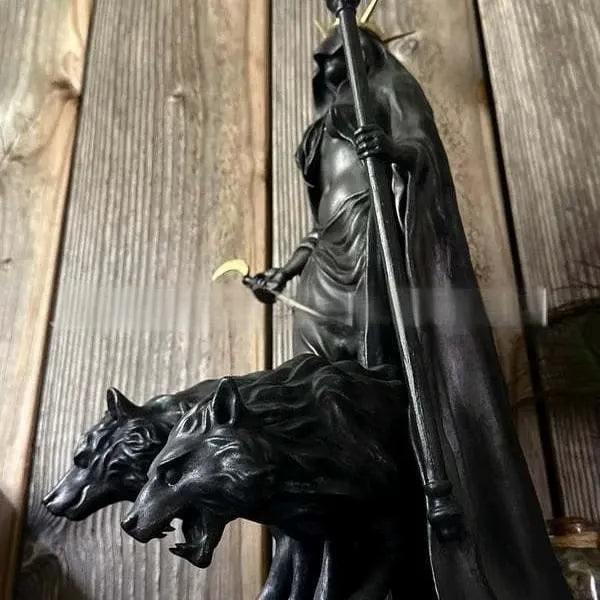 Dark Moon Guardian Altar Statue – Night Goddess Ritual Figure