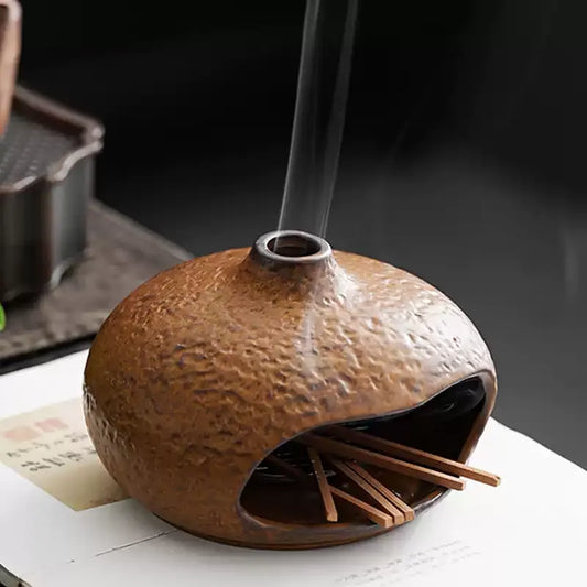 Earthen Hollow Incense Burner – Ritual Smoke & Stillness Vessel